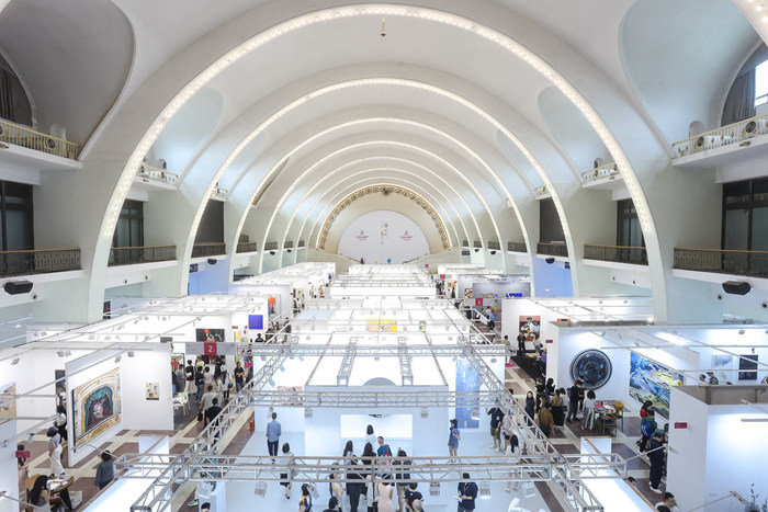 图集 | 艺览北京，从新出发：54家中外画廊共聚北京展览馆