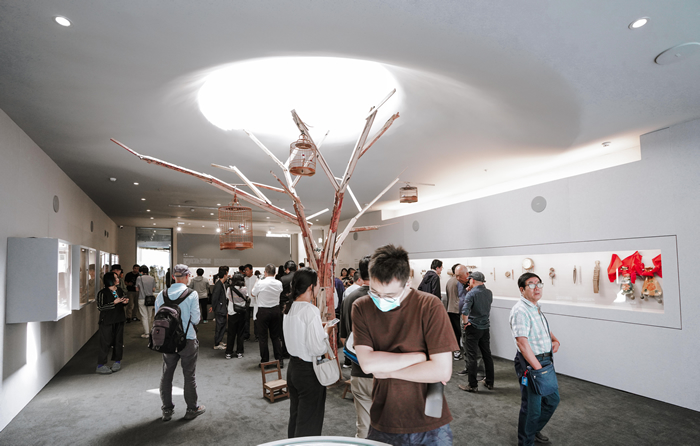 追寻消失的记忆，他为“声音”构建家园——秦思源专访