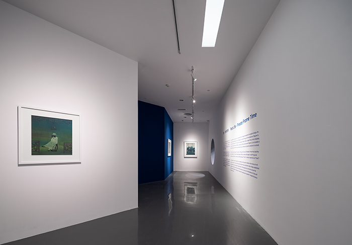 透过圆窗，看见未来：在尹山湖美术馆，行走于徐累的“时间三体”