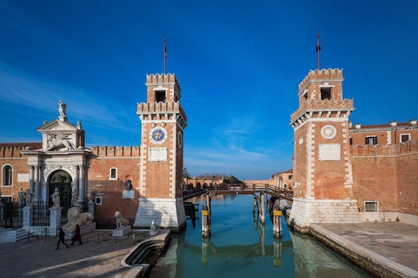 艺术是天然排斥大众的吗？