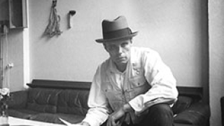 博伊斯诞辰一百周年 为何他的艺术一直极具传奇色彩？