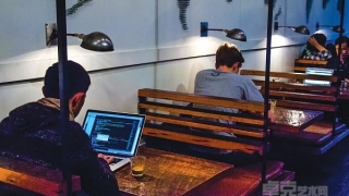 要想在网络时代活得好，艺术评论家们得花心思了