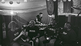 一周艺术人物 特纳奖提名团体批评泰特，八旬吴本清展示书法